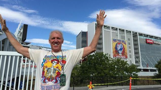 Bill Walton's Following Grateful Dead's Final Tour, And It's A Delight
